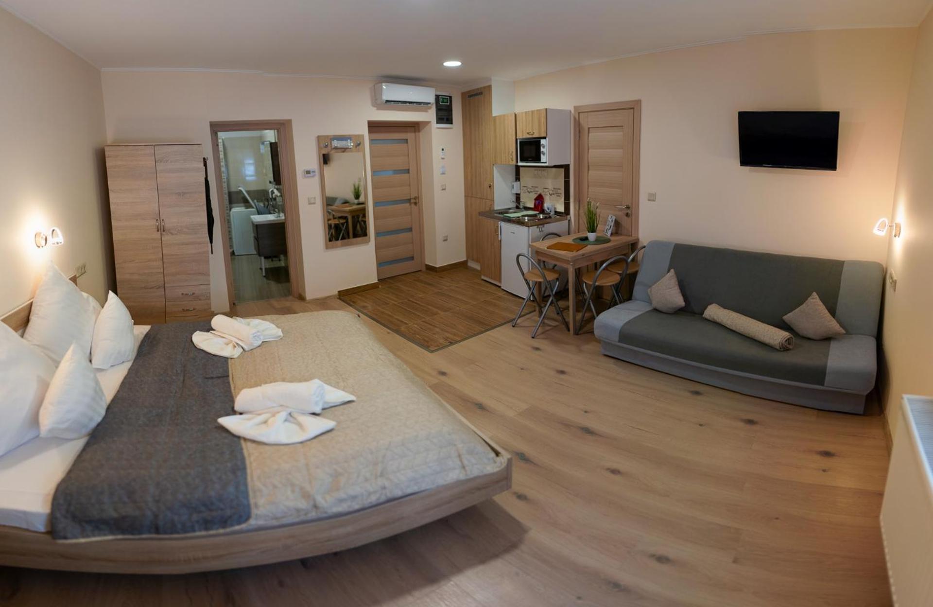 Holiday Apartmanhaz Gyula Exterior foto