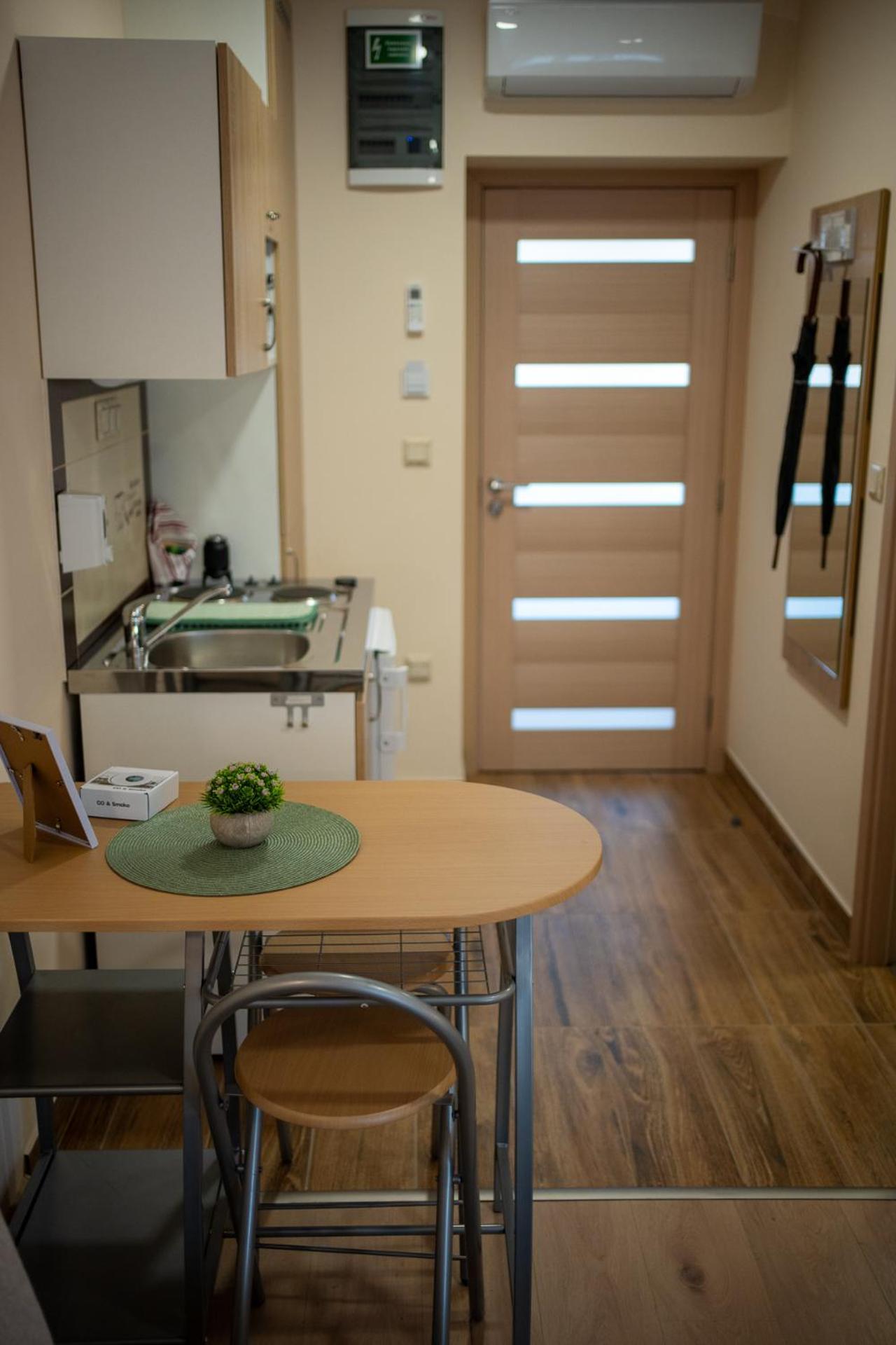 Holiday Apartmanhaz Gyula Exterior foto