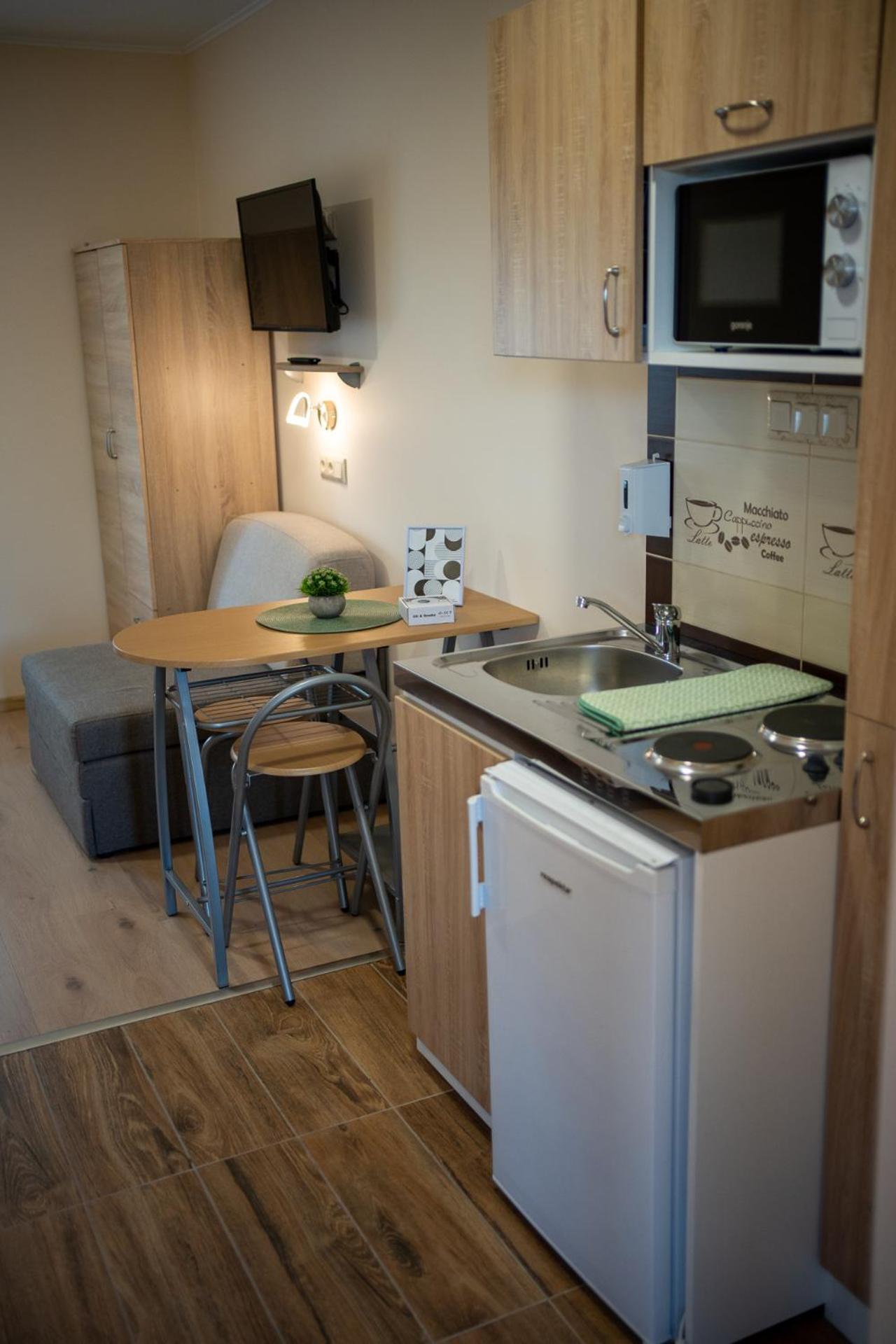 Holiday Apartmanhaz Gyula Exterior foto